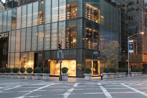 725 fifth avenue gucci